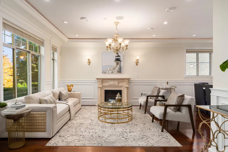 3716 W 17TH AVENUE - photo 4 of 23