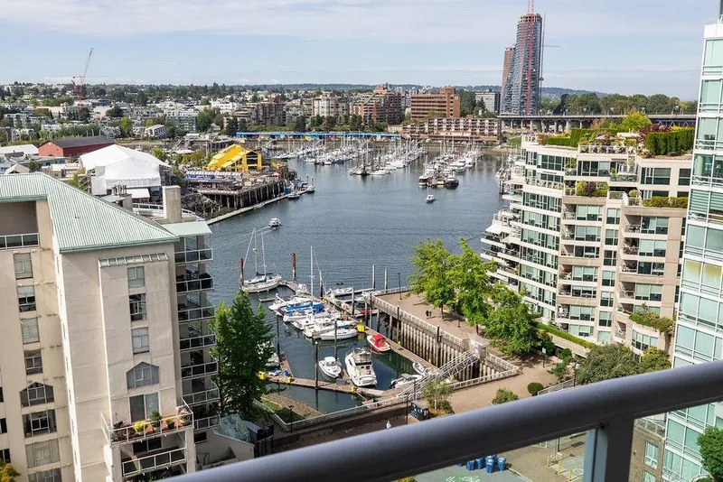 1405 1500 HOWE STREET - photo 1 of 25