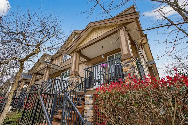 9 18818 71 AVENUE - photo 3 of 25