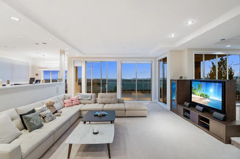 1526 CHIPPENDALE COURT - photo 3 of 13