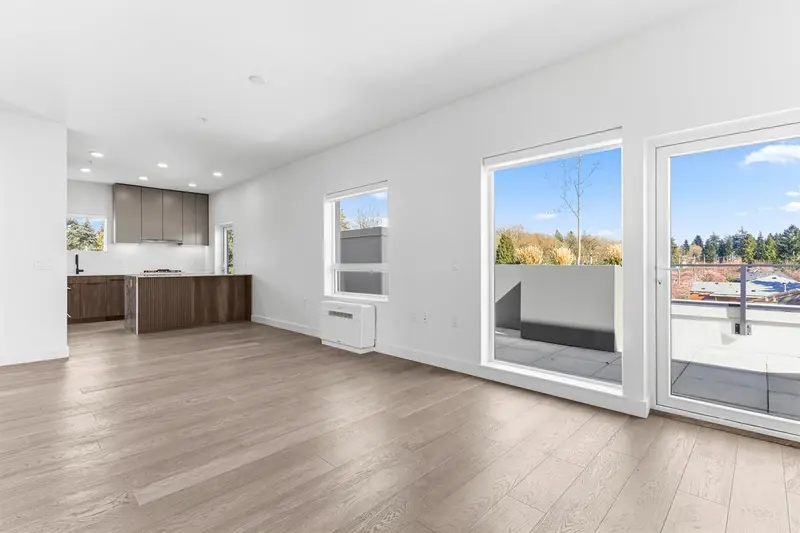 302 3590 W 39TH AVENUE - photo 1 of 24