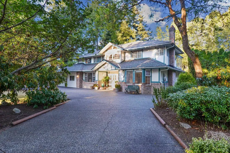 2488 139 STREET - photo 1 of 25