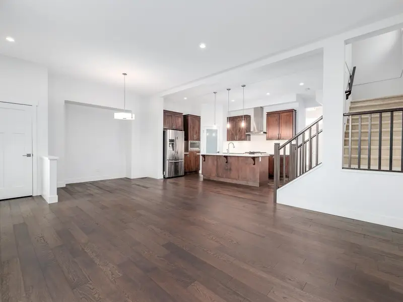 16527 25A AVENUE - photo 3 of 22