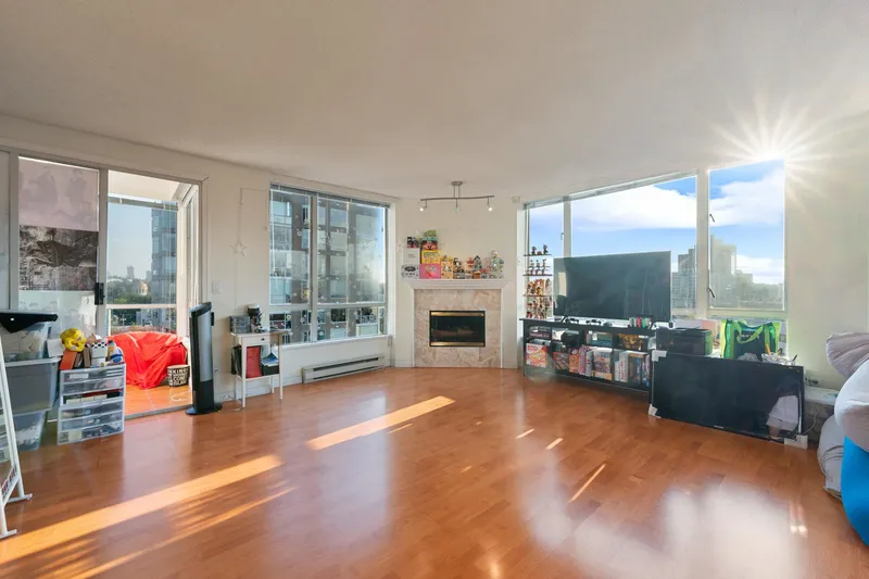 1301 2628 ASH STREET - photo 4 of 25