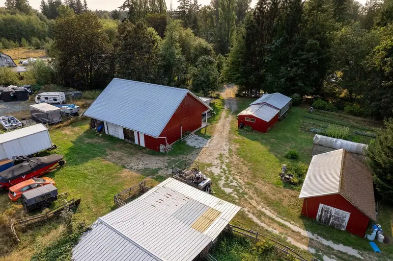 2916 184 STREET - photo 3 of 25