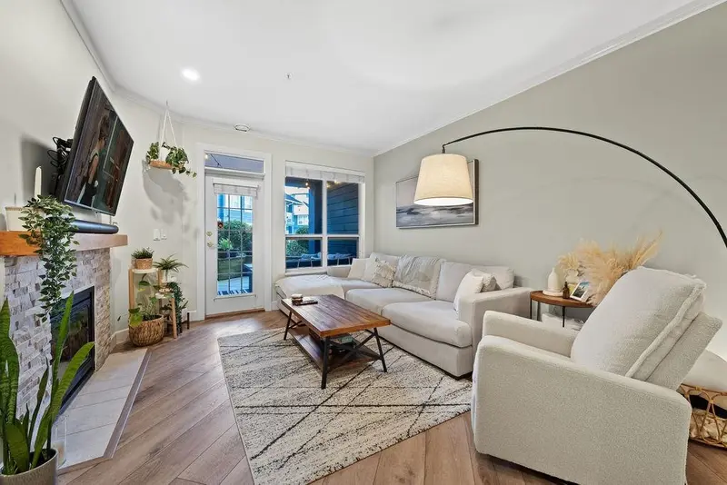 124 12931 RAILWAY AVENUE - photo 4 of 25