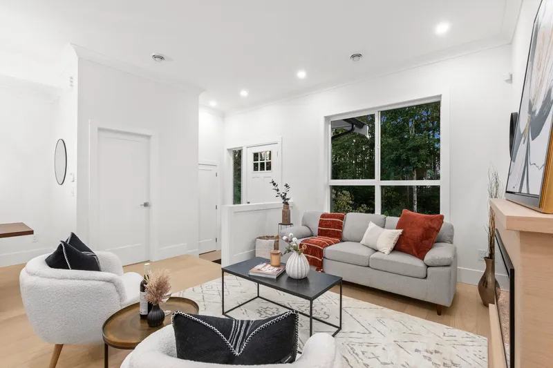 102 16621 18 AVENUE - photo 2 of 25