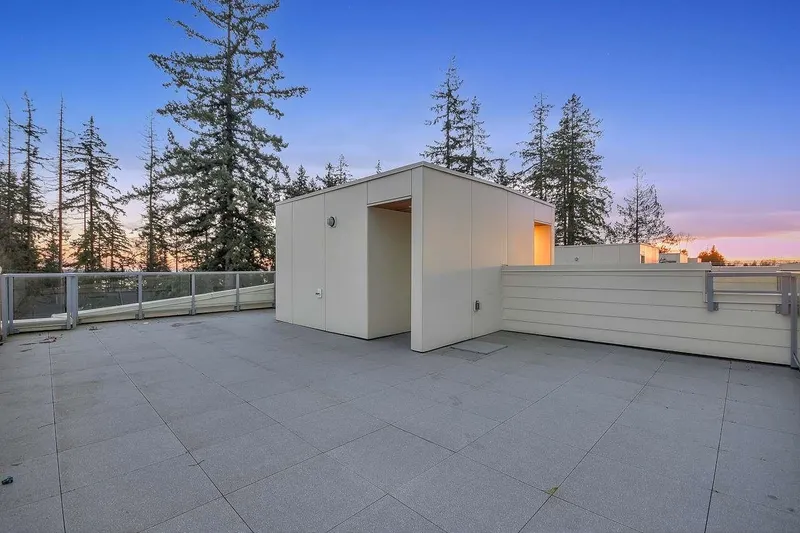 18 5858 132 STREET - photo 2 of 19