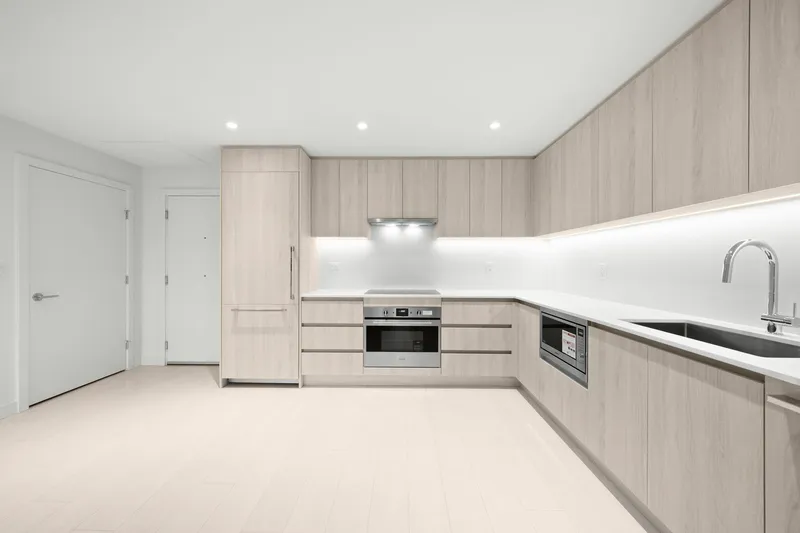 406 4928 QUEBEC STREET - photo 1 of 22