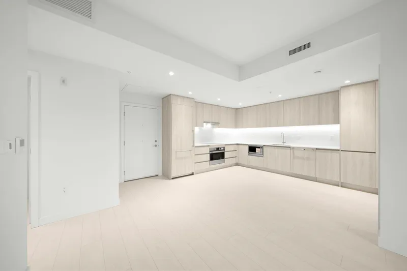 406 4928 QUEBEC STREET - photo 3 of 22