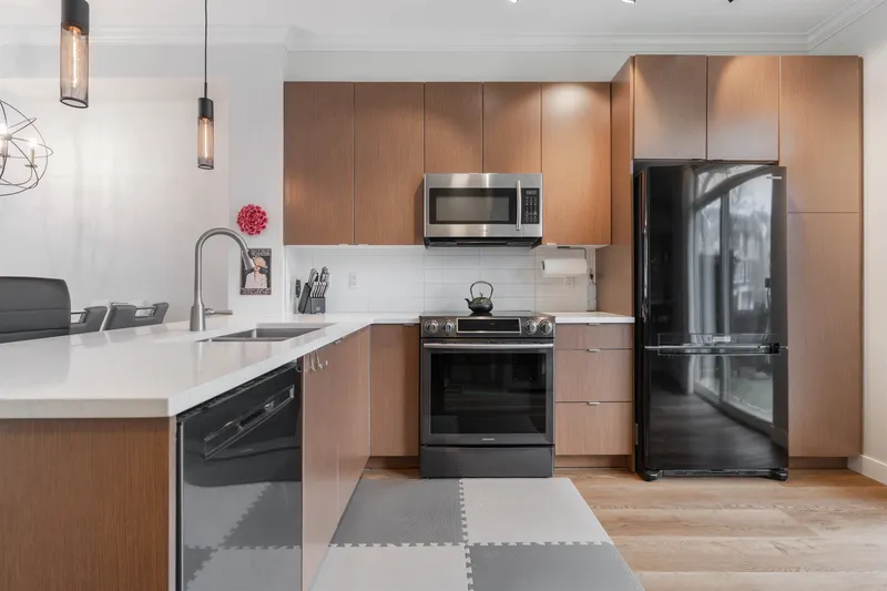 118 19505 68A AVENUE - photo 1 of 25