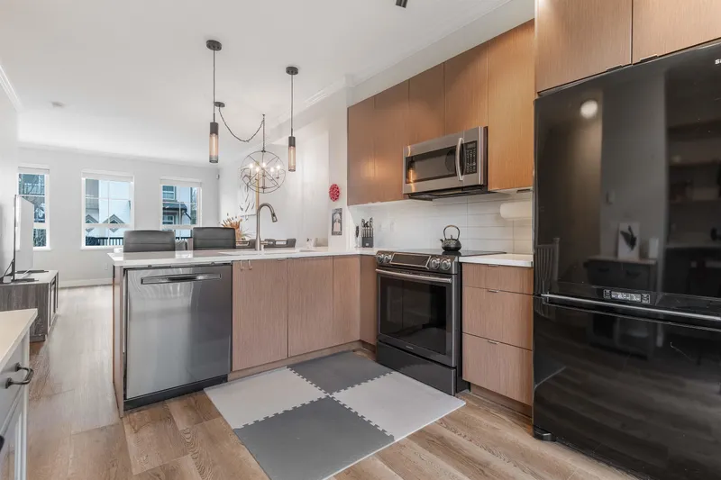 118 19505 68A AVENUE - photo 4 of 25