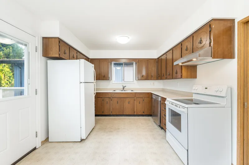 3868 MT SEYMOUR PARKWAY - photo 3 of 25