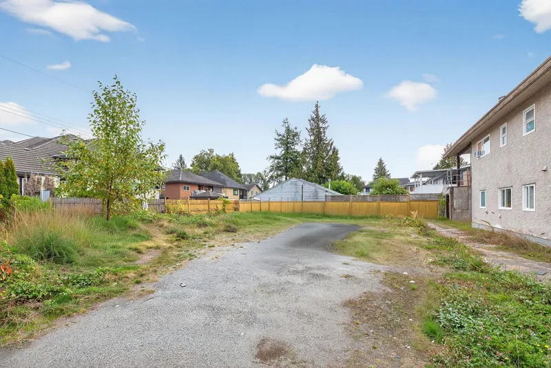 9294 126A STREET - photo 3 of 12