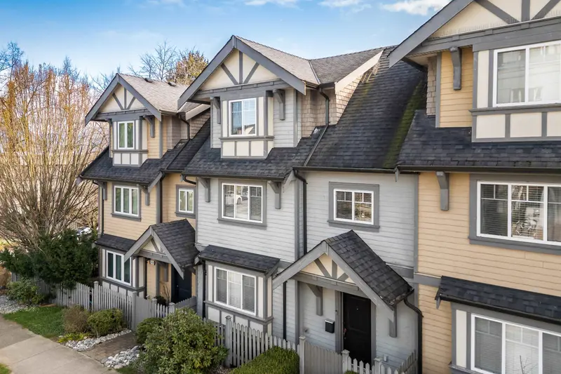 2412 ST. CATHERINES STREET - photo 2 of 25