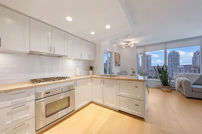 1305 1133 HOMER STREET - photo 3 of 25