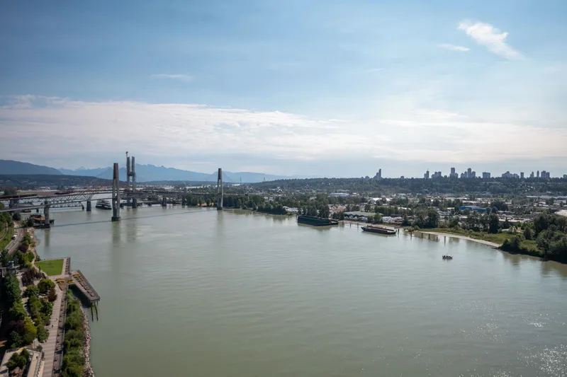 601 660 QUAYSIDE DRIVE - photo 1 of 25