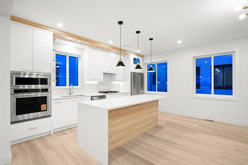 2 3881 HURST STREET - photo 1 of 25