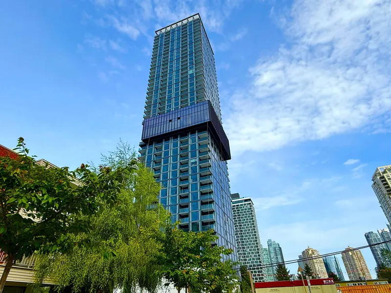 3204 5987 WILSON AVENUE - photo 1 of 20