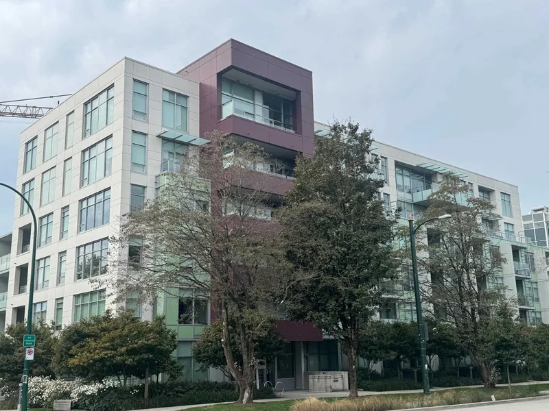 111 5077 CAMBIE STREET - photo 2 of 25