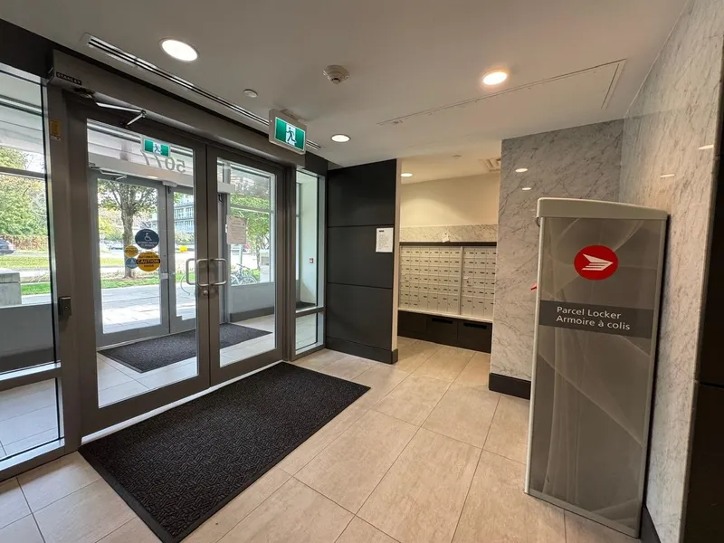 111 5077 CAMBIE STREET - photo 4 of 25