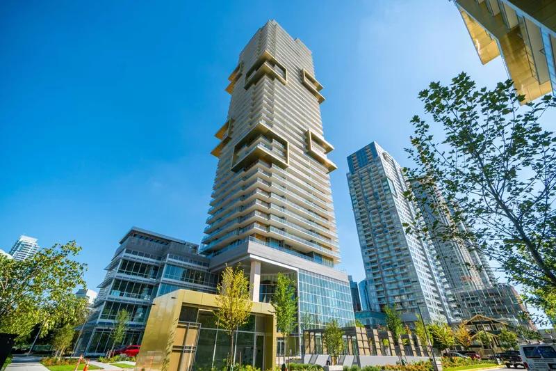 3703 6383 MCKAY AVENUE - photo 1 of 25