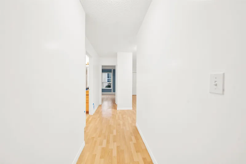 202 8707 HUDSON STREET - photo 2 of 21