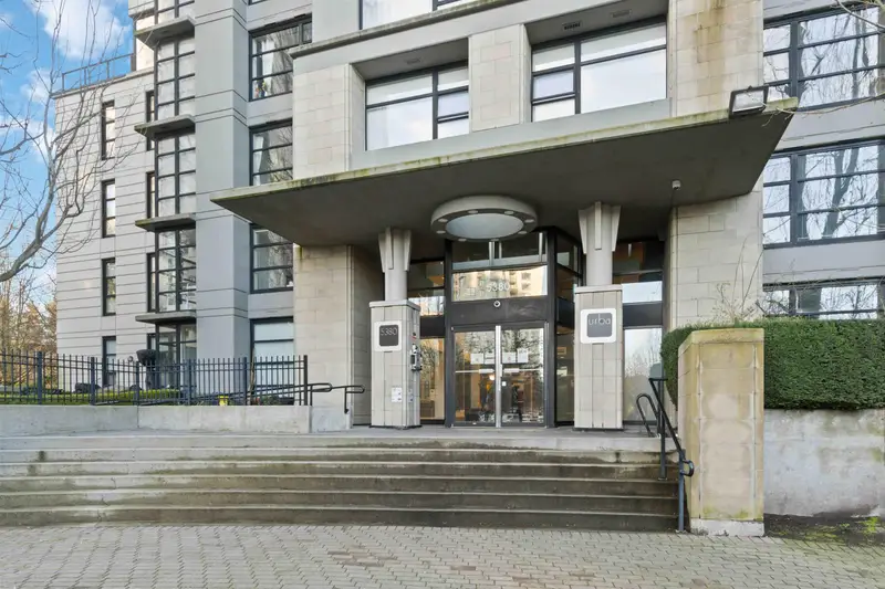 2009 5380 OBEN STREET - photo 4 of 25