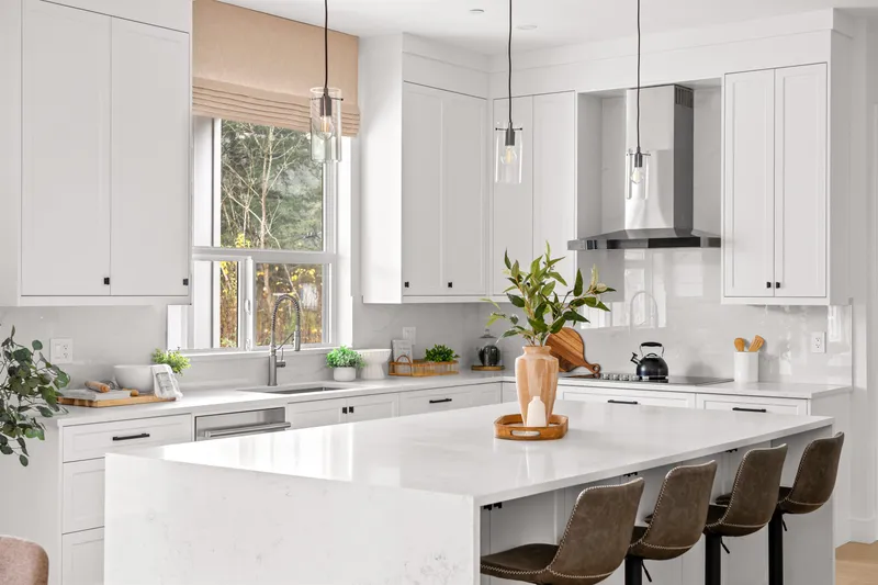 11026 243B STREET - photo 3 of 25