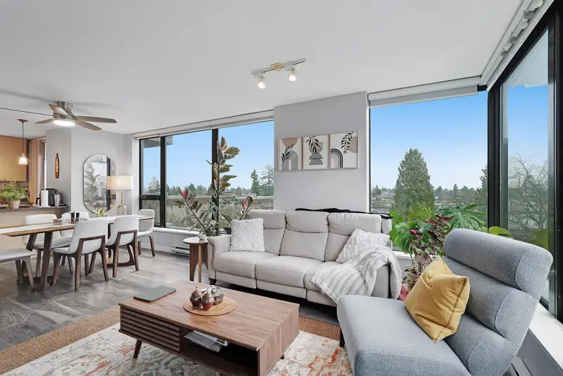 508 7178 COLLIER STREET - photo 1 of 25