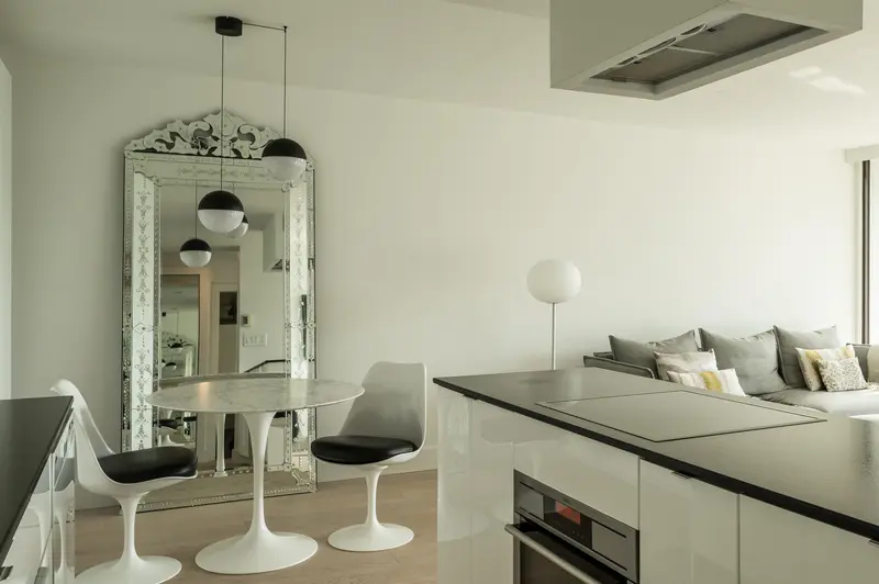 1806 1725 PENDRELL STREET - photo 4 of 18