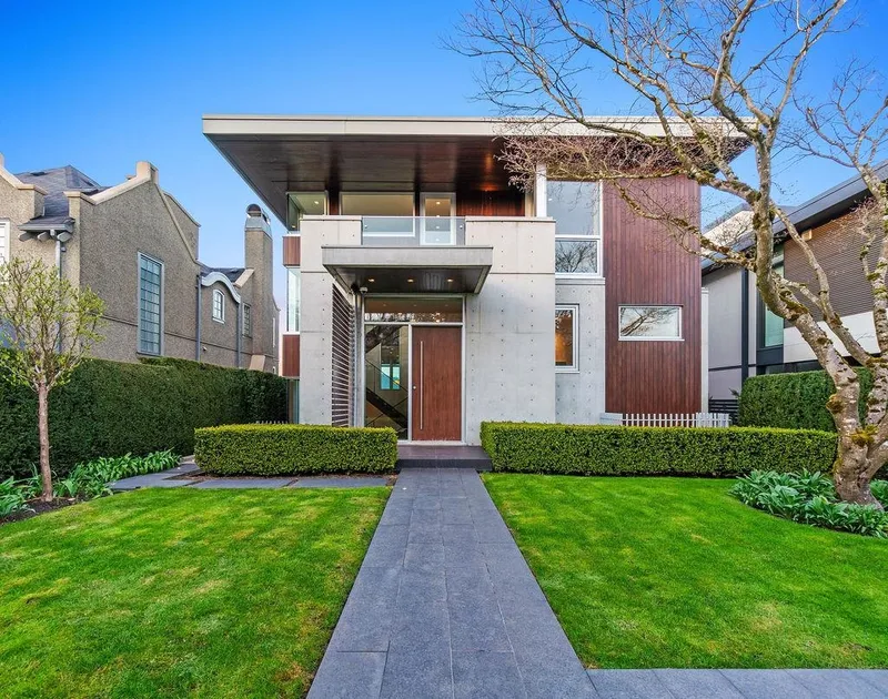 2705 W 30TH AVENUE - photo 1 of 25