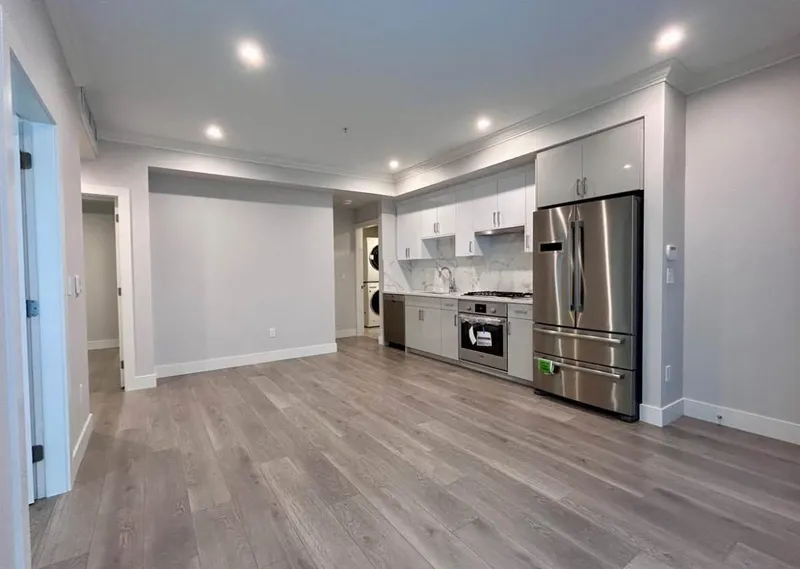 38 7567 OAK STREET - photo 4 of 25