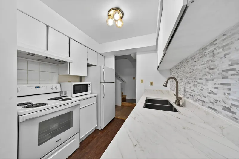 3438 COPELAND AVENUE - photo 4 of 25