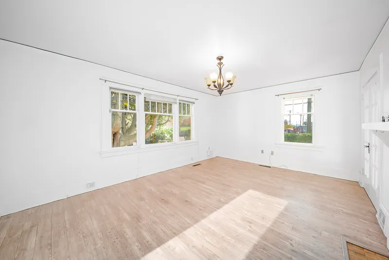 726 TENTH STREET - photo 3 of 25