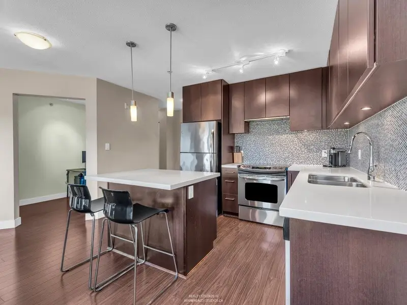 414 15735 CROYDON DRIVE - photo 1 of 25