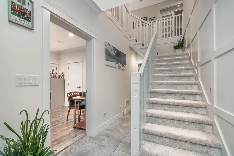 32565 SALSBURY AVENUE - photo 4 of 25