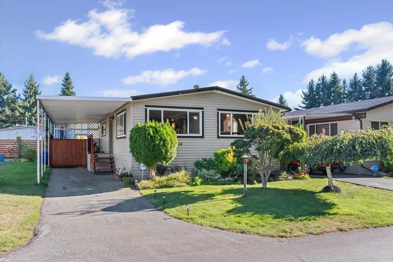 44 31313 LIVINGSTONE AVENUE - photo 2 of 25