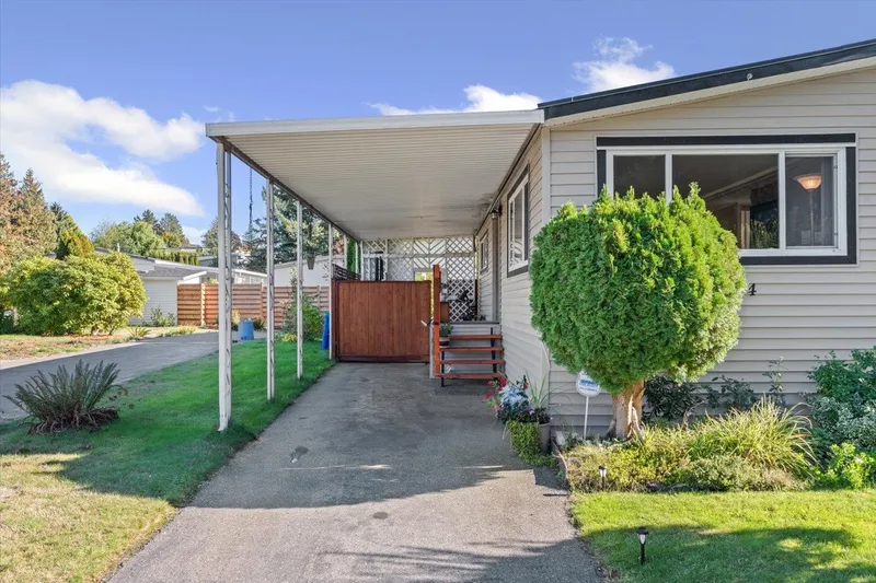 44 31313 LIVINGSTONE AVENUE - photo 4 of 25