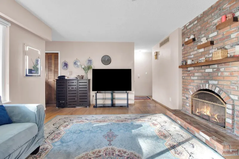 12533 99A AVENUE - photo 2 of 19