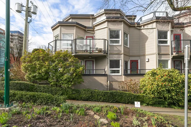 6 1101 W 8TH AVENUE - photo 3 of 24