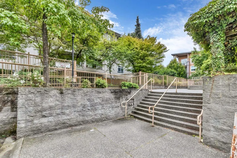 103 7475 138 STREET - photo 4 of 20