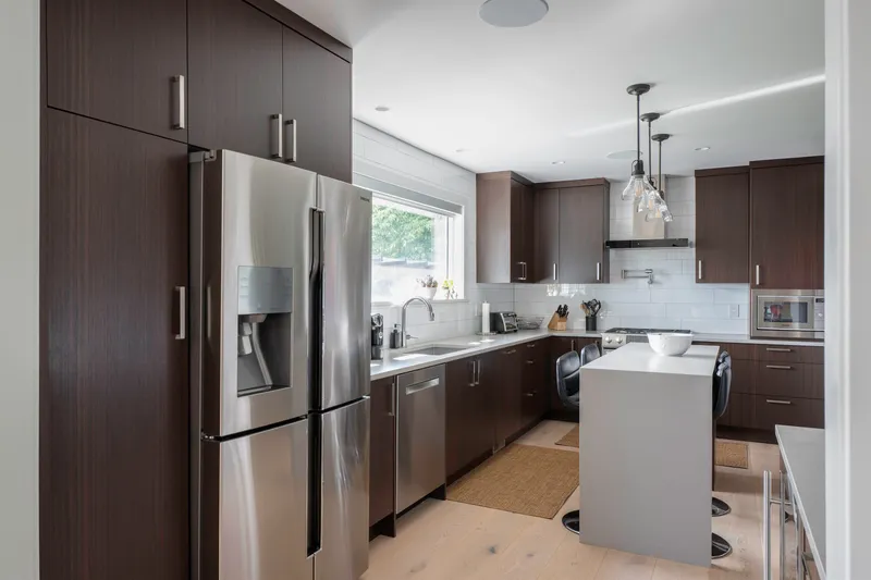 818 MASSEY STREET - photo 2 of 25