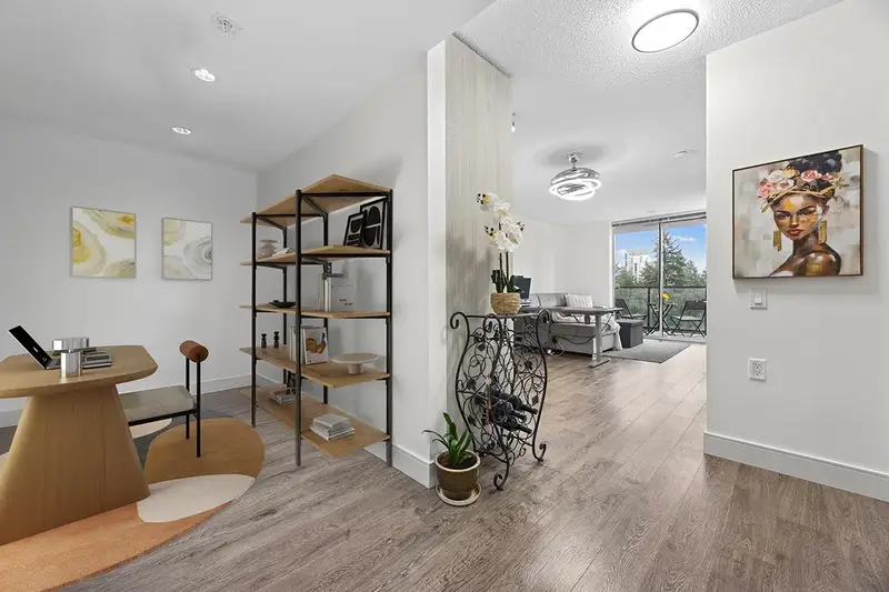 1103 3007 GLEN DRIVE - photo 4 of 23