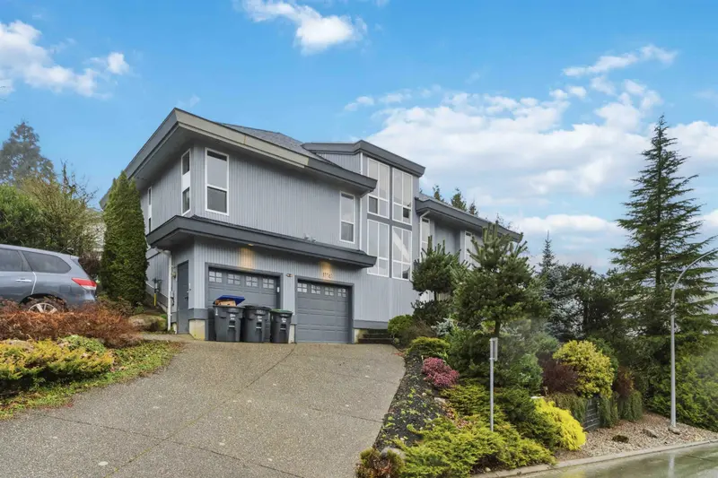 11151 164 STREET - photo 2 of 25