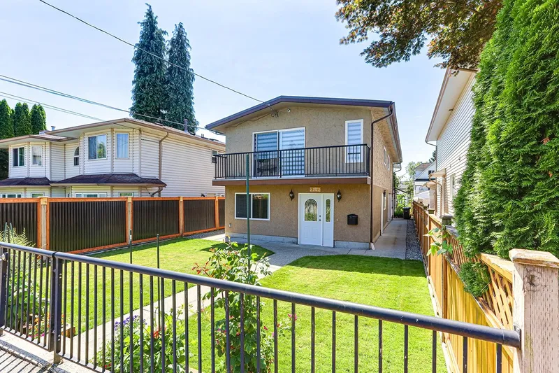 2142 GRANT AVENUE - photo 4 of 25