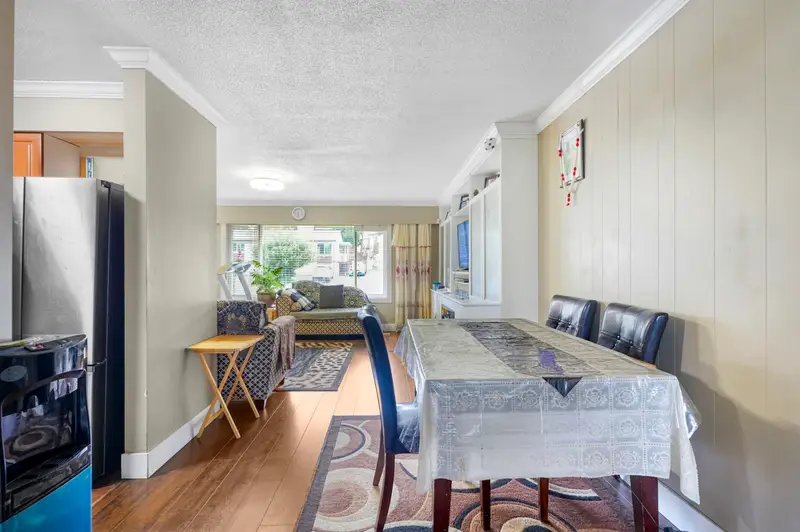 13160 99 AVENUE - photo 4 of 25