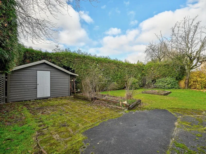 6031 ALTA COURT - photo 4 of 25