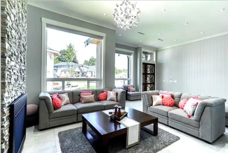 17012 57 AVENUE - photo 3 of 25