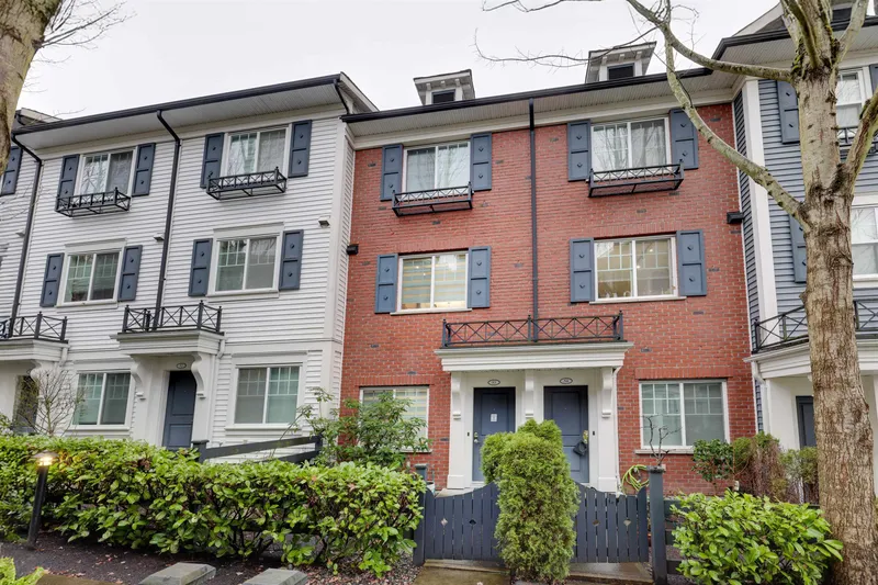 53 8767 162 STREET - photo 1 of 24